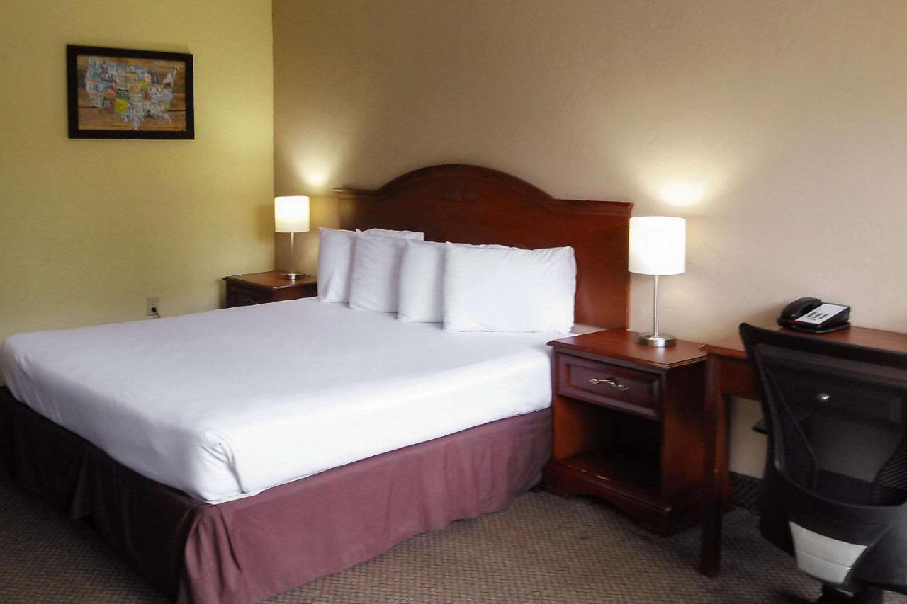 Econo Lodge Ormond Beach Buitenkant foto