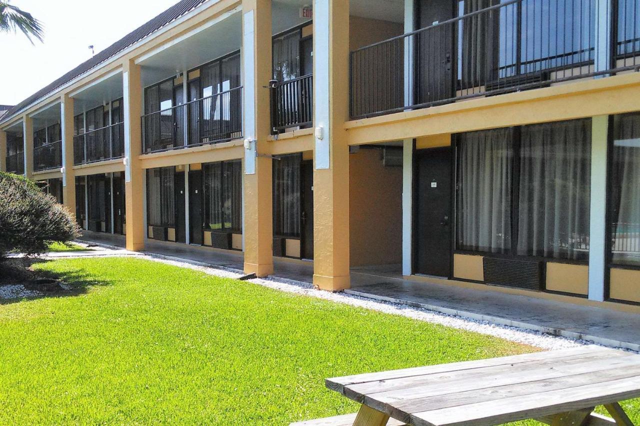 Econo Lodge Ormond Beach Buitenkant foto